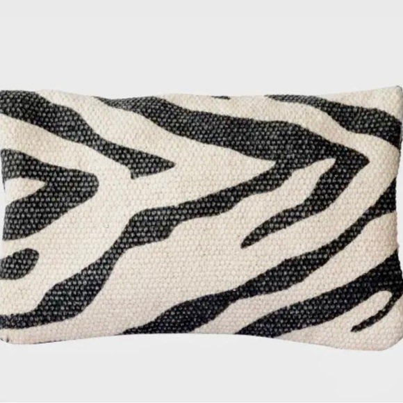 NWT Genuine Leather Zip clutch - Picture 5 of 5